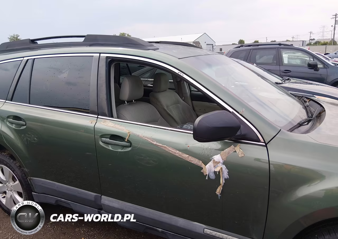 2011 Subaru Outback 2.5I Premium VIN:4S4BRCCC5B3428813 - 12
