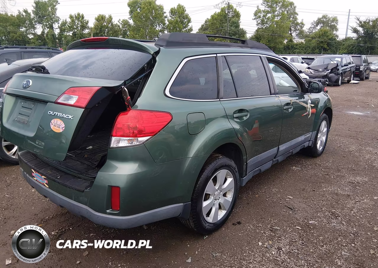 2011 Subaru Outback 2.5I Premium VIN:4S4BRCCC5B3428813 - 4