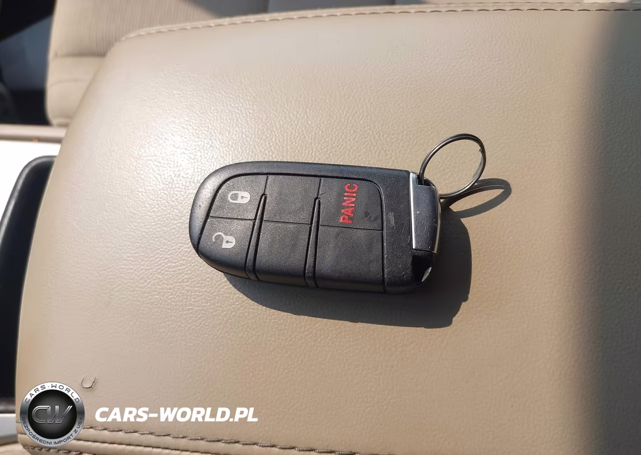2014 Jeep Grand Cherokee Laredo VIN:1C4RJFAG6EC556905 - 11
