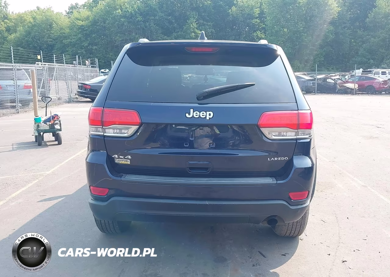 2014 Jeep Grand Cherokee Laredo VIN:1C4RJFAG6EC556905 - 16