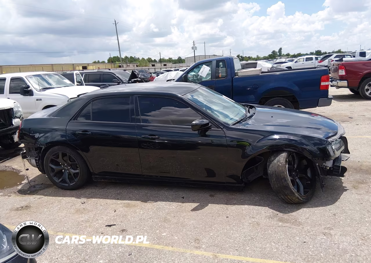 2022 Chrysler 300 Touring VIN:2C3CCAAG0NH253476 - 14