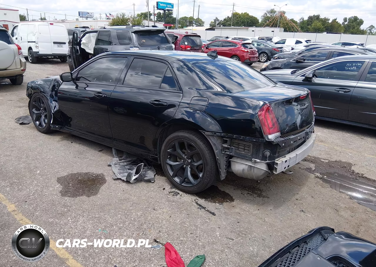 2022 Chrysler 300 Touring VIN:2C3CCAAG0NH253476 - 3