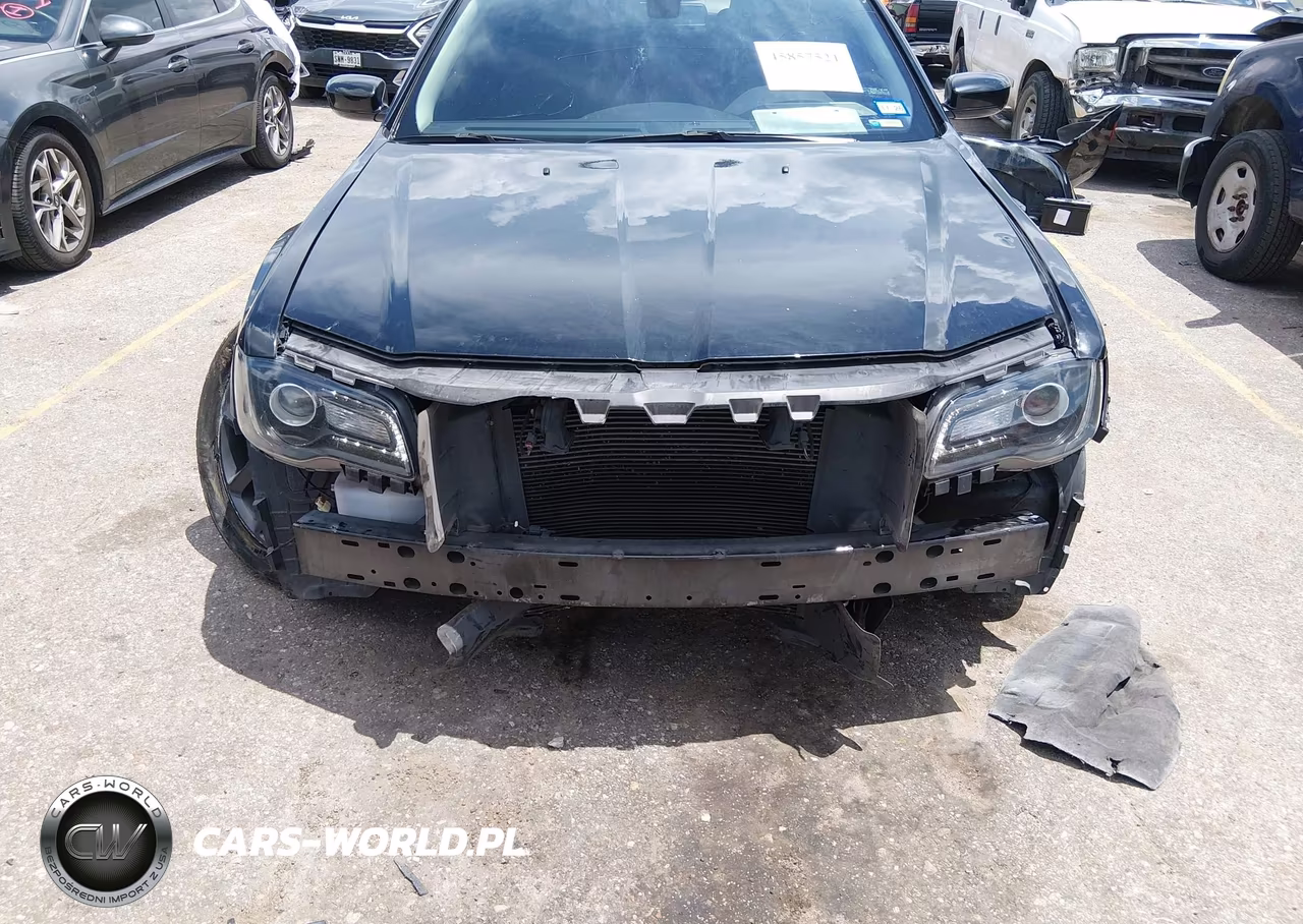 2022 Chrysler 300 Touring VIN:2C3CCAAG0NH253476 - 6