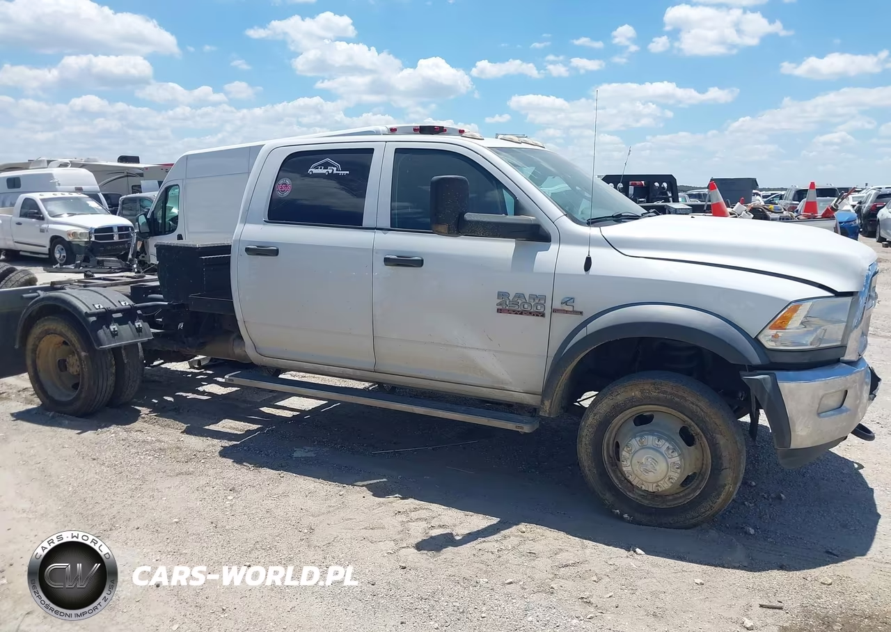 2018 Ram 4500 Chassis Tradesman-Slt-Laramie VIN:3C7WRLEL7JG157755 - 16