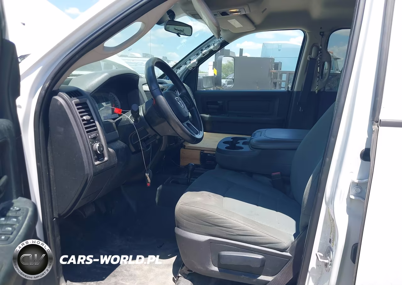 2018 Ram 4500 Chassis Tradesman-Slt-Laramie VIN:3C7WRLEL7JG157755 - 19