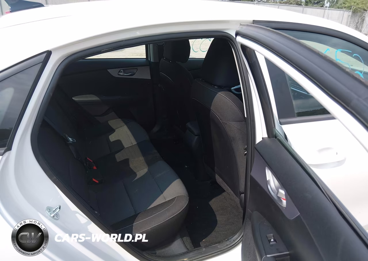 2024 Kia Forte Lxs VIN:3KPF24AD3RE744287 - 8