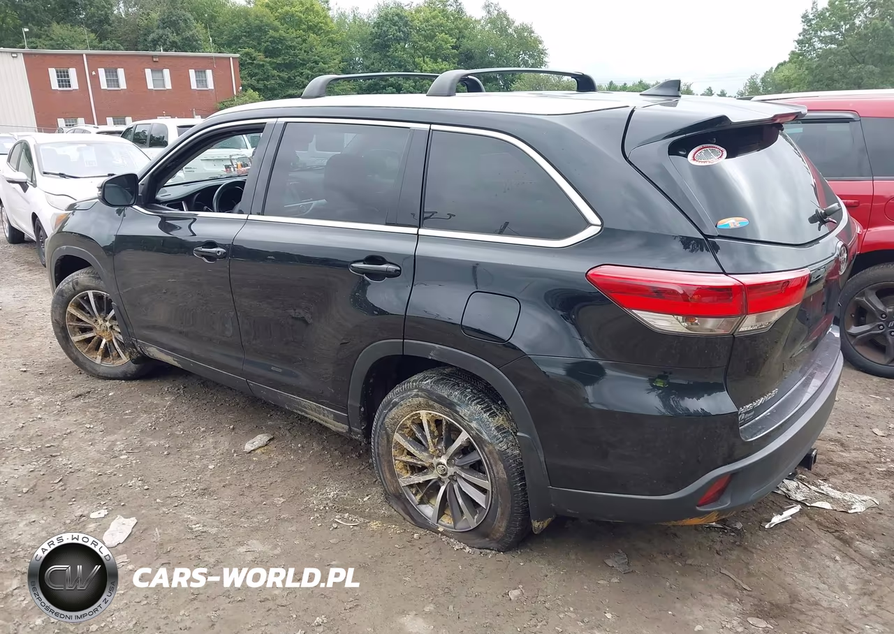 2019 Toyota Highlander Xle VIN:5TDJZRFHXKS985337 - 3