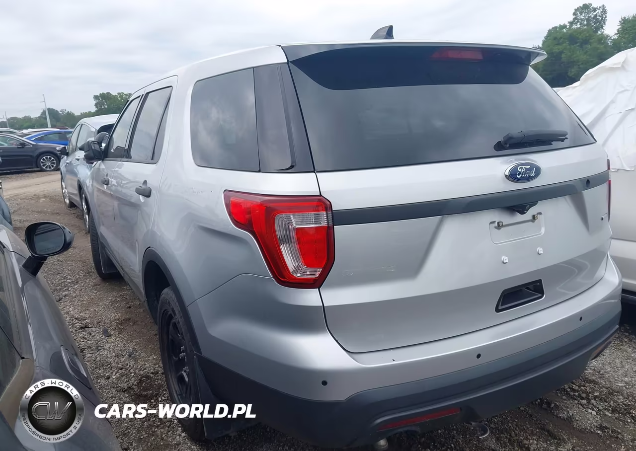 2016 Ford Utility Police Interceptor VIN:1FM5K8AR7GGC07476 - 3