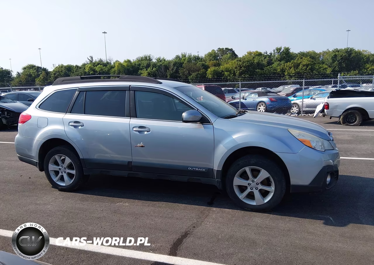 2014 Subaru Outback 2.5I Premium VIN:4S4BRCCC4E3222662 - 13