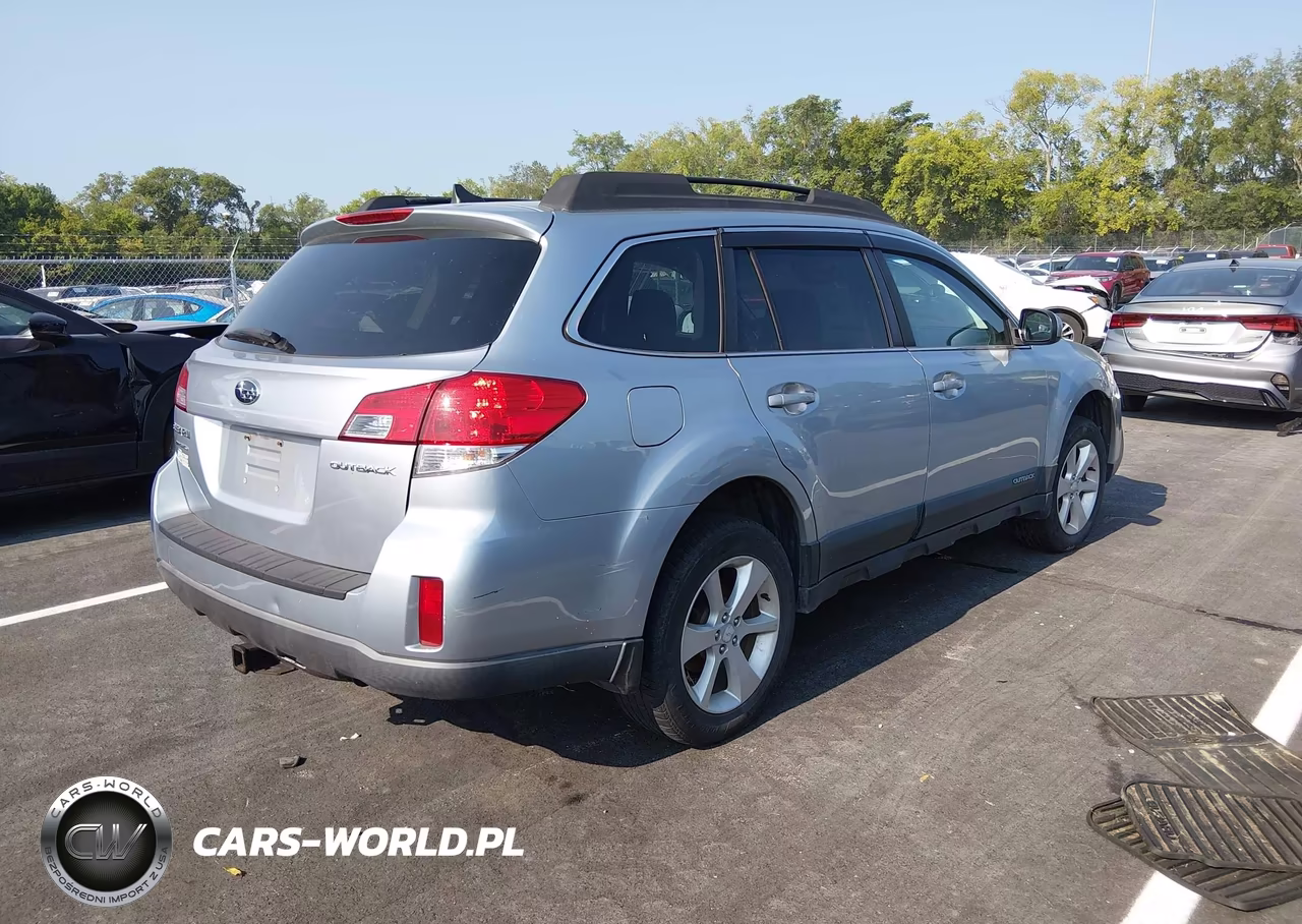 2014 Subaru Outback 2.5I Premium VIN:4S4BRCCC4E3222662 - 4