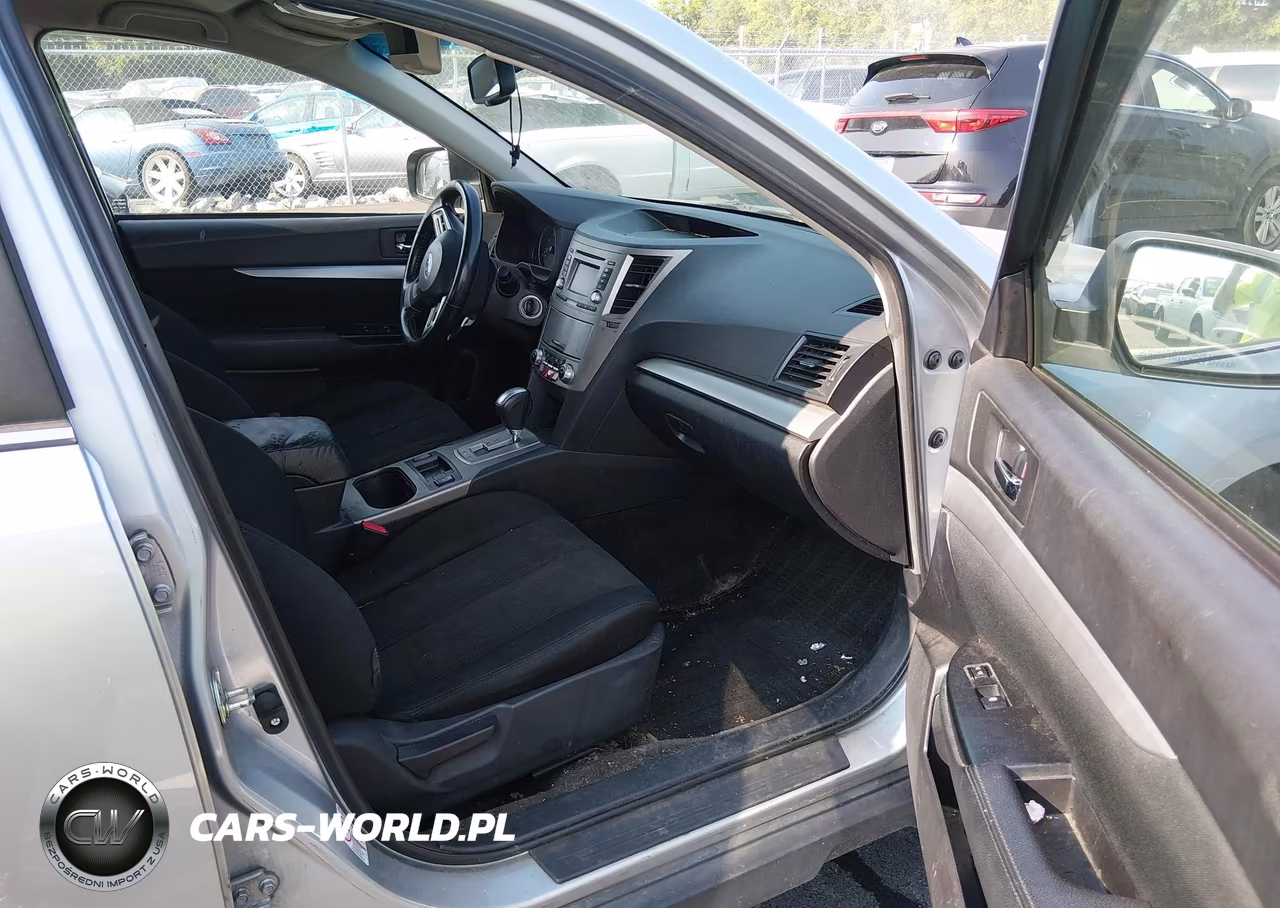 2014 Subaru Outback 2.5I Premium VIN:4S4BRCCC4E3222662 - 5