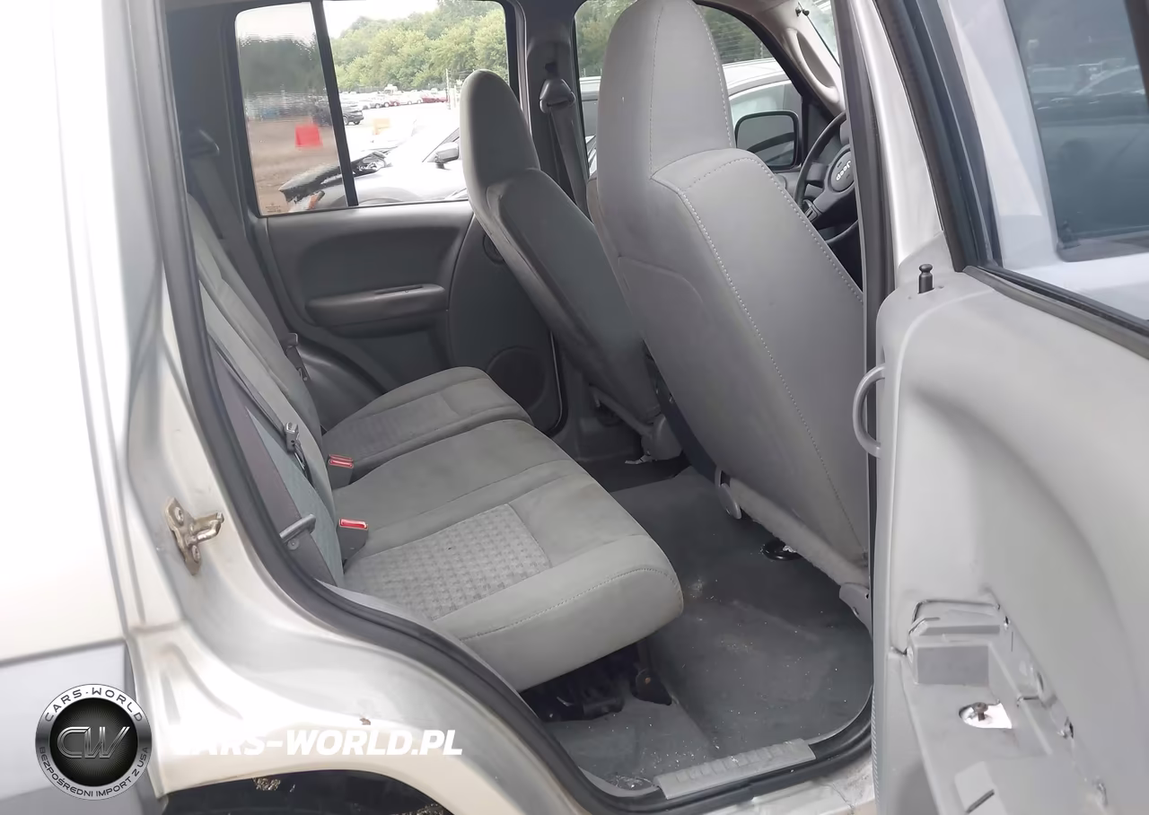 2007 Jeep Liberty Sport VIN:1J4GK48K87W629500 - 8