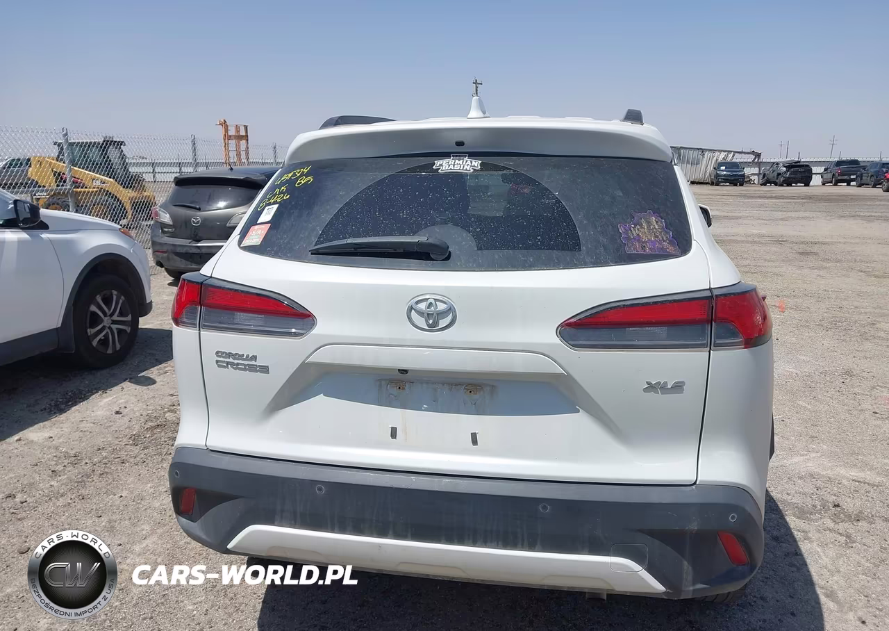 2022 Toyota Corolla Cross Xle VIN:7MUEAAAG8NV022472 - 16