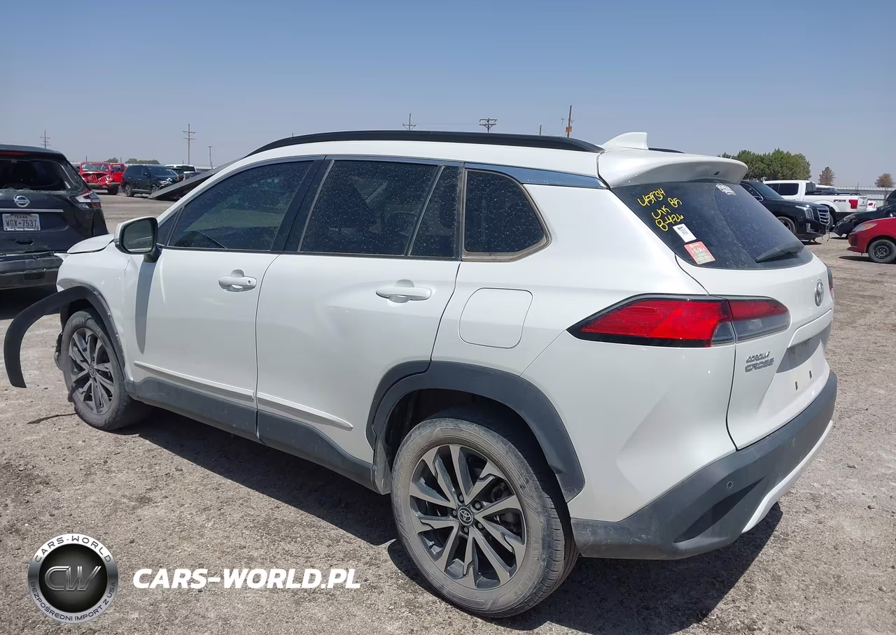 2022 Toyota Corolla Cross Xle VIN:7MUEAAAG8NV022472 - 3