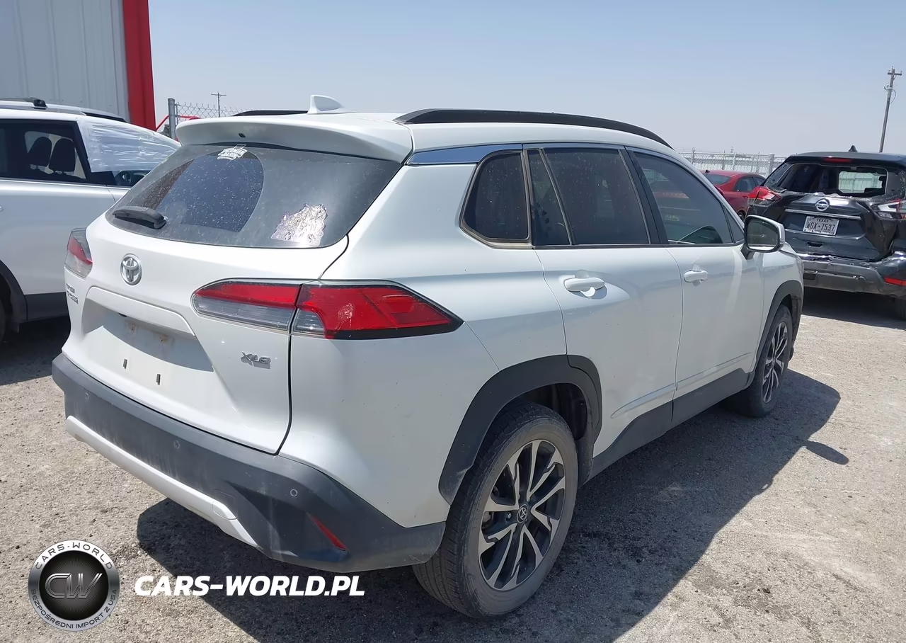 2022 Toyota Corolla Cross Xle VIN:7MUEAAAG8NV022472 - 4
