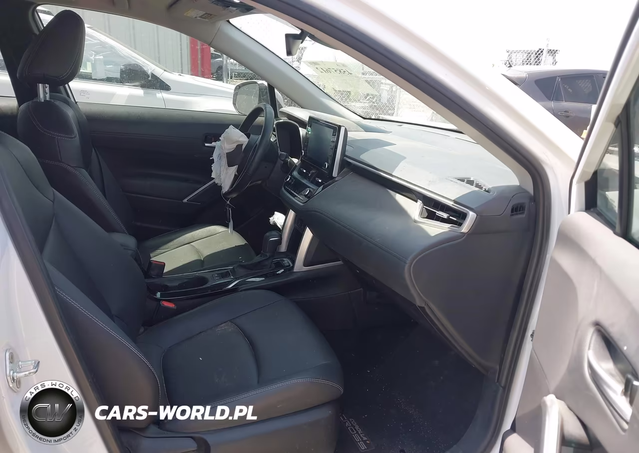 2022 Toyota Corolla Cross Xle VIN:7MUEAAAG8NV022472 - 5