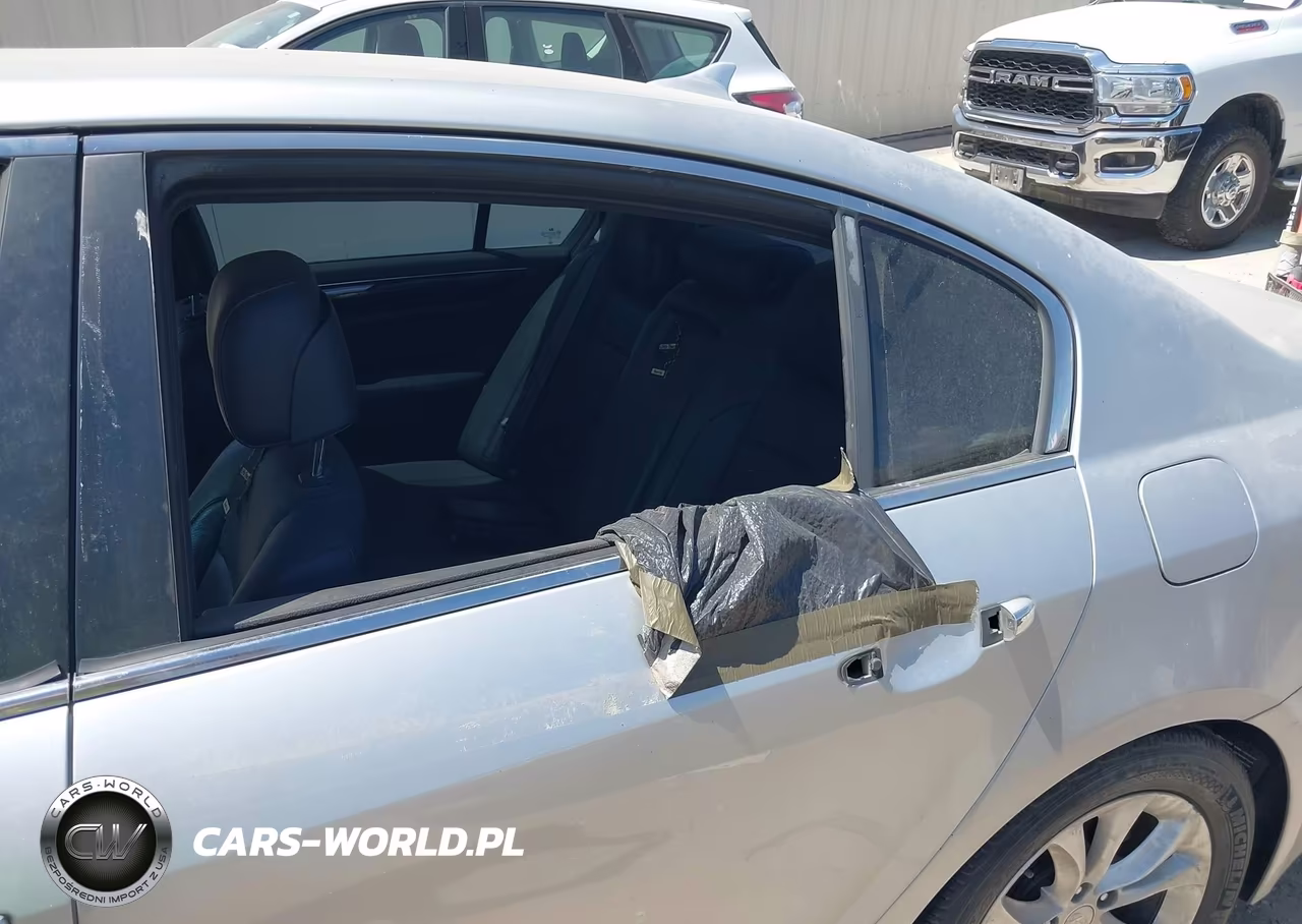 2013 Hyundai Genesis 3.8 VIN:KMHGC4DD3DU244391 - 6