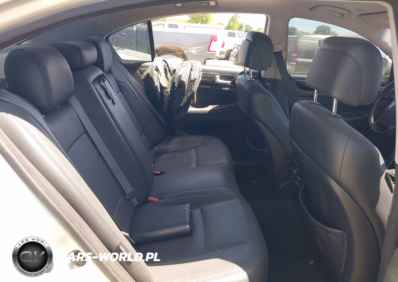 2013 Hyundai Genesis 3.8 VIN:KMHGC4DD3DU244391 - 8