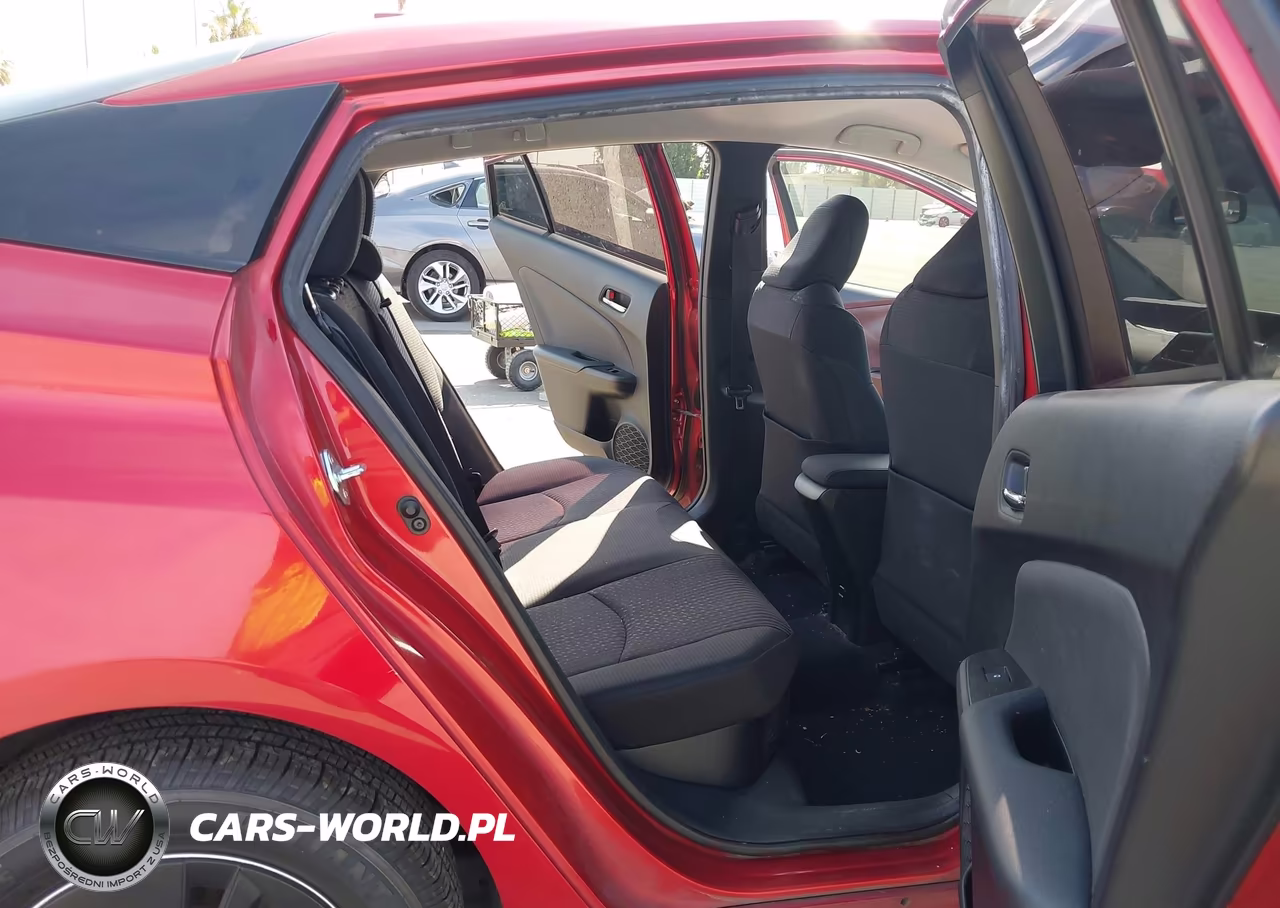 2016 Toyota Prius Two VIN:JTDKBRFU5G3519619 - 8