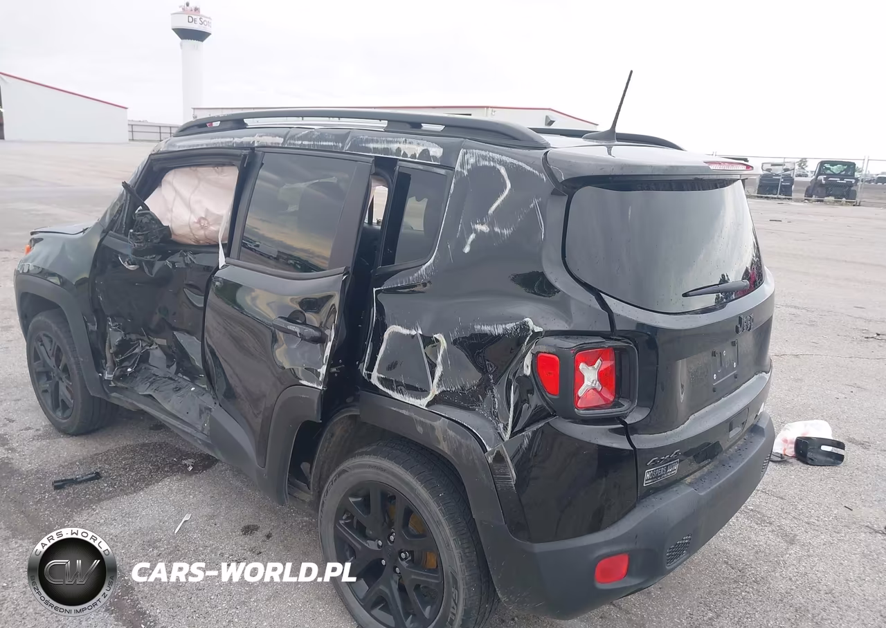 2018 Jeep Renegade Altitude 4X4 VIN:ZACCJBBB3JPJ08805 - 3