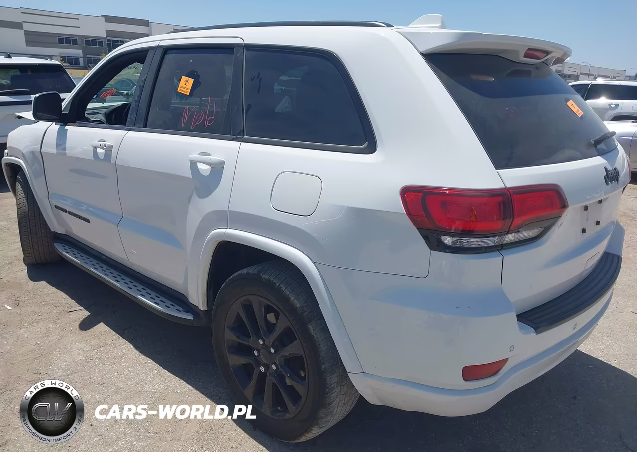2020 Jeep Grand Cherokee Altitude 4X2 VIN:1C4RJEAG7LC106235 - 3