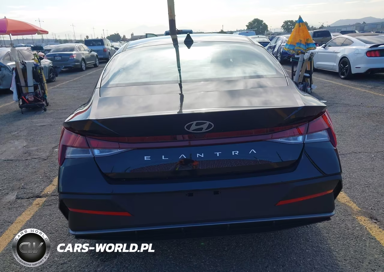 2026 Hyundai Elantra Se VIN:KMHLL4DG7TU250850 - 17
