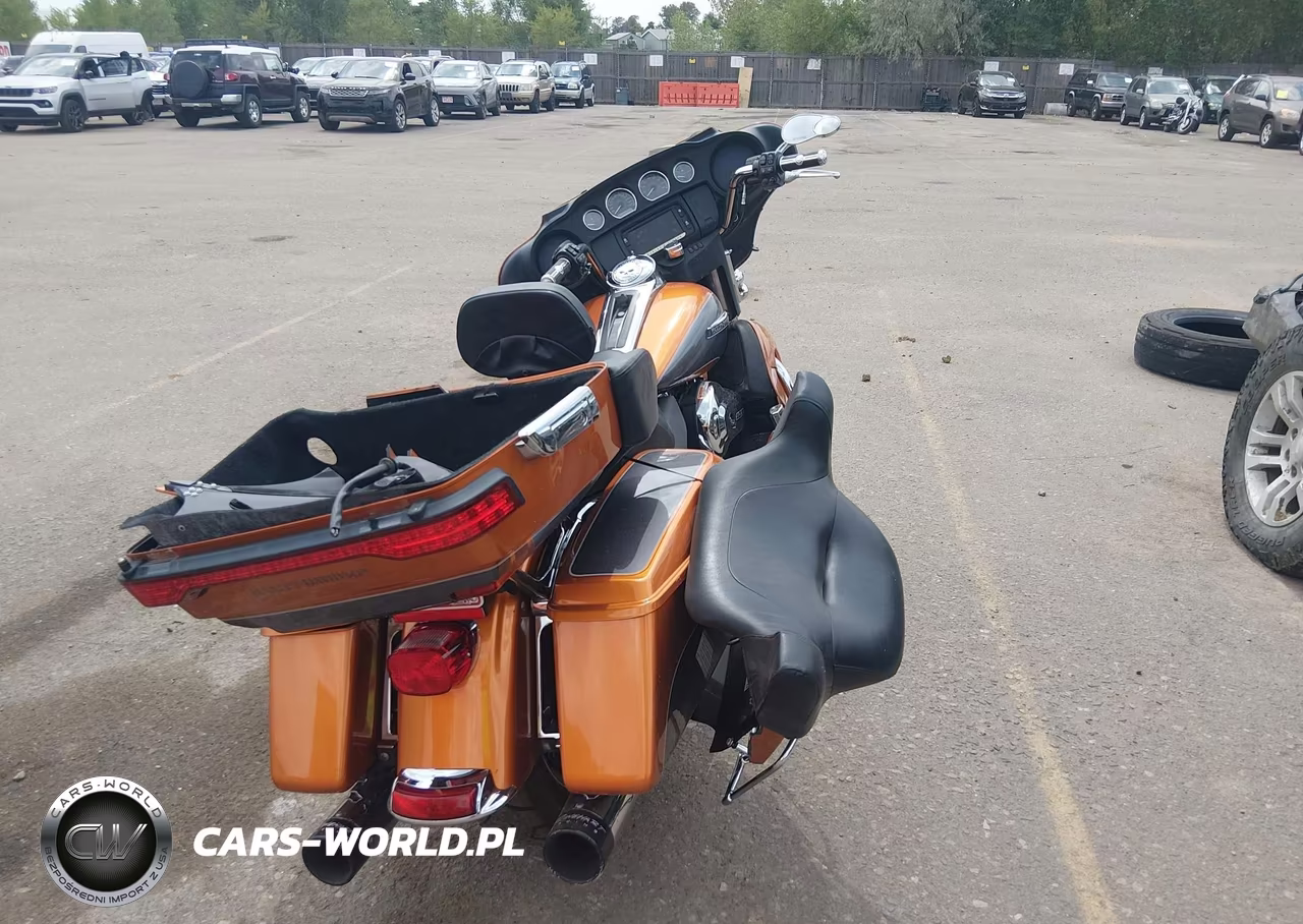 2015 Harley-Davidson Flhtcul Ultra Classic Low VIN:1HD1KDM11FB600868 - 4