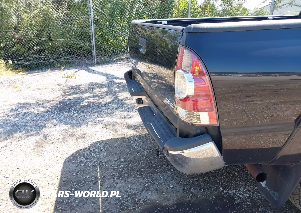 2010 Toyota Tacoma VIN:5TEUX4EN2AZ676475 - 18