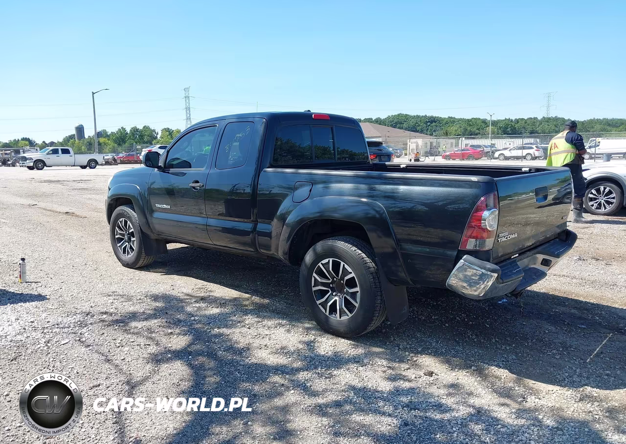 2010 Toyota Tacoma VIN:5TEUX4EN2AZ676475 - 3
