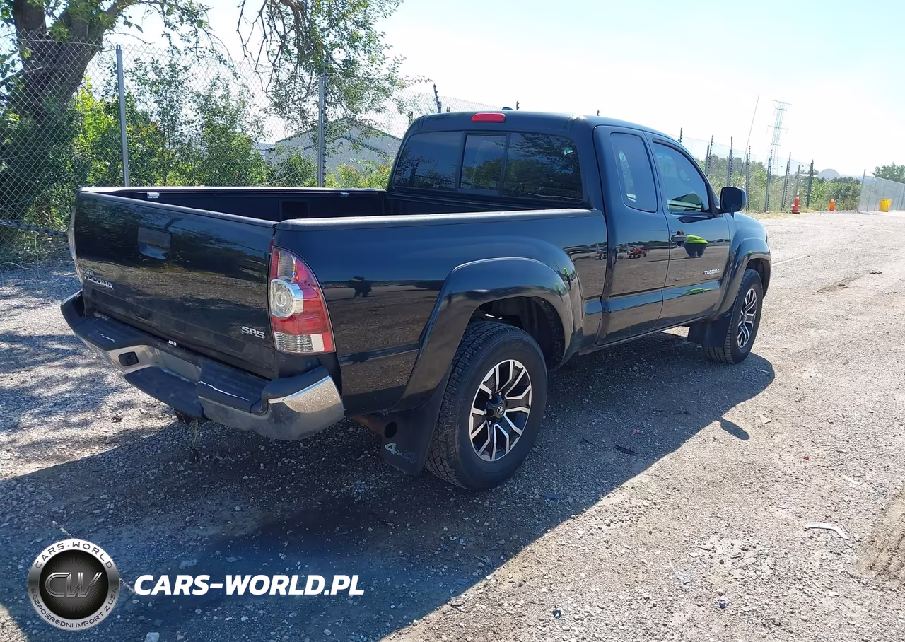 2010 Toyota Tacoma VIN:5TEUX4EN2AZ676475 - 4
