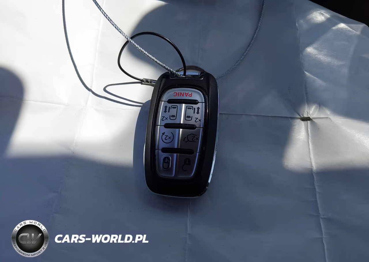2024 Chrysler Pacifica Touring L VIN:2C4RC1BG1RR194104 - 11