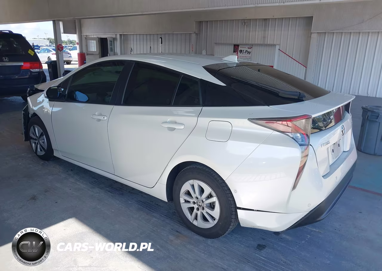 2017 Toyota Prius Four VIN:JTDKARFU6H3544758 - 3