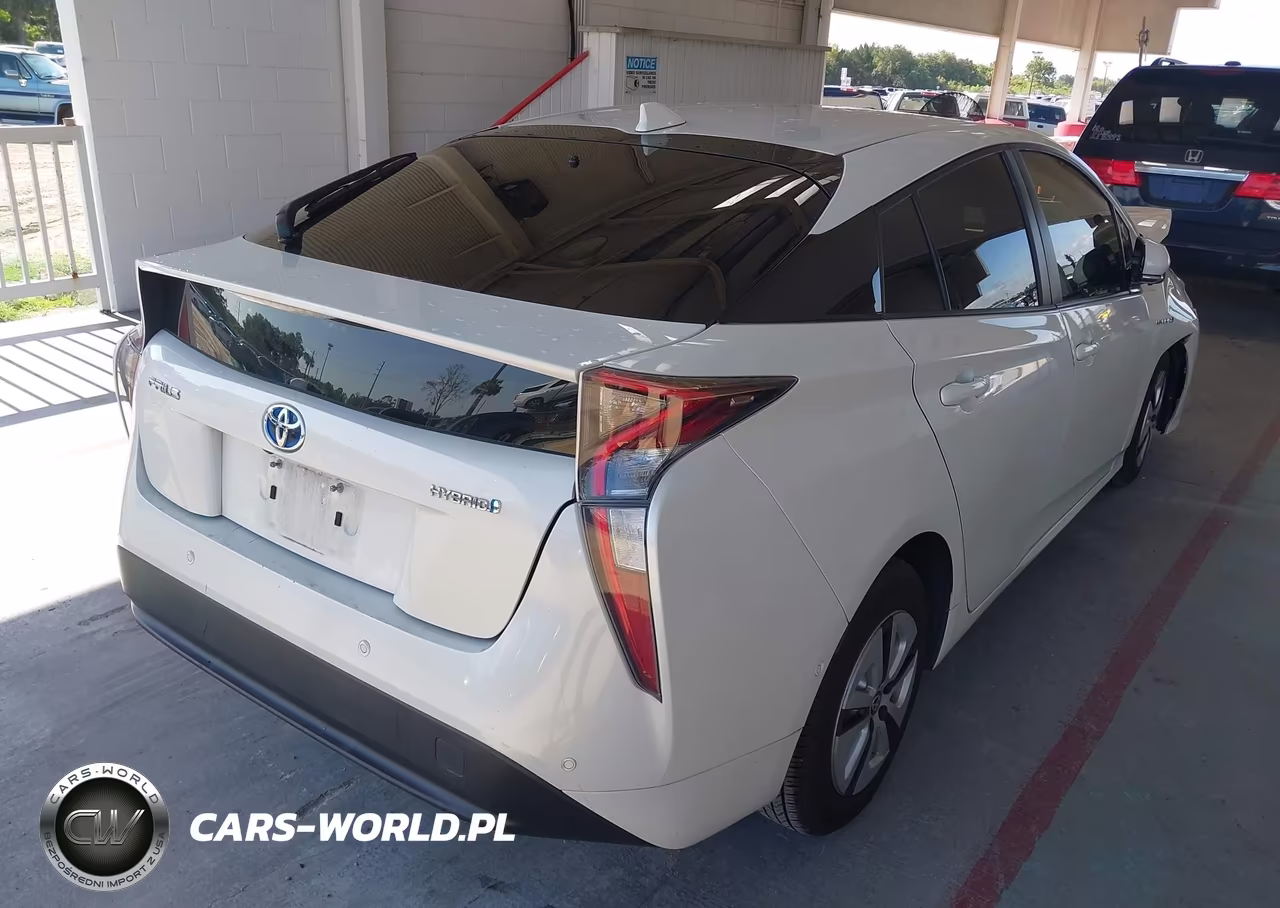 2017 Toyota Prius Four VIN:JTDKARFU6H3544758 - 4