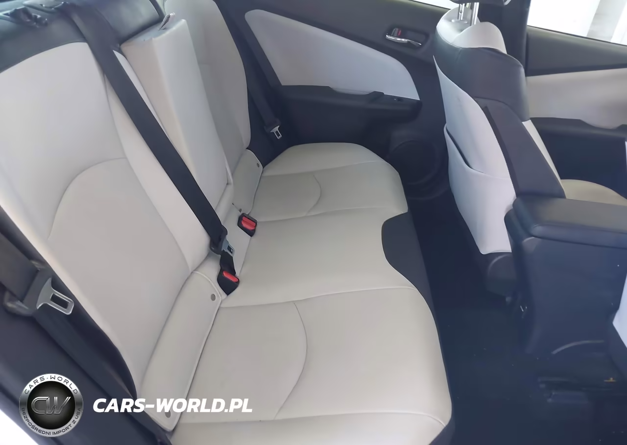 2017 Toyota Prius Four VIN:JTDKARFU6H3544758 - 8