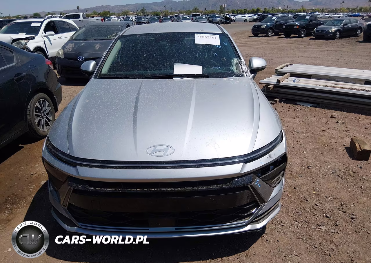 2026 Hyundai Sonata Hybrid Blue VIN:KMHL24JJ9TA153816 - 12