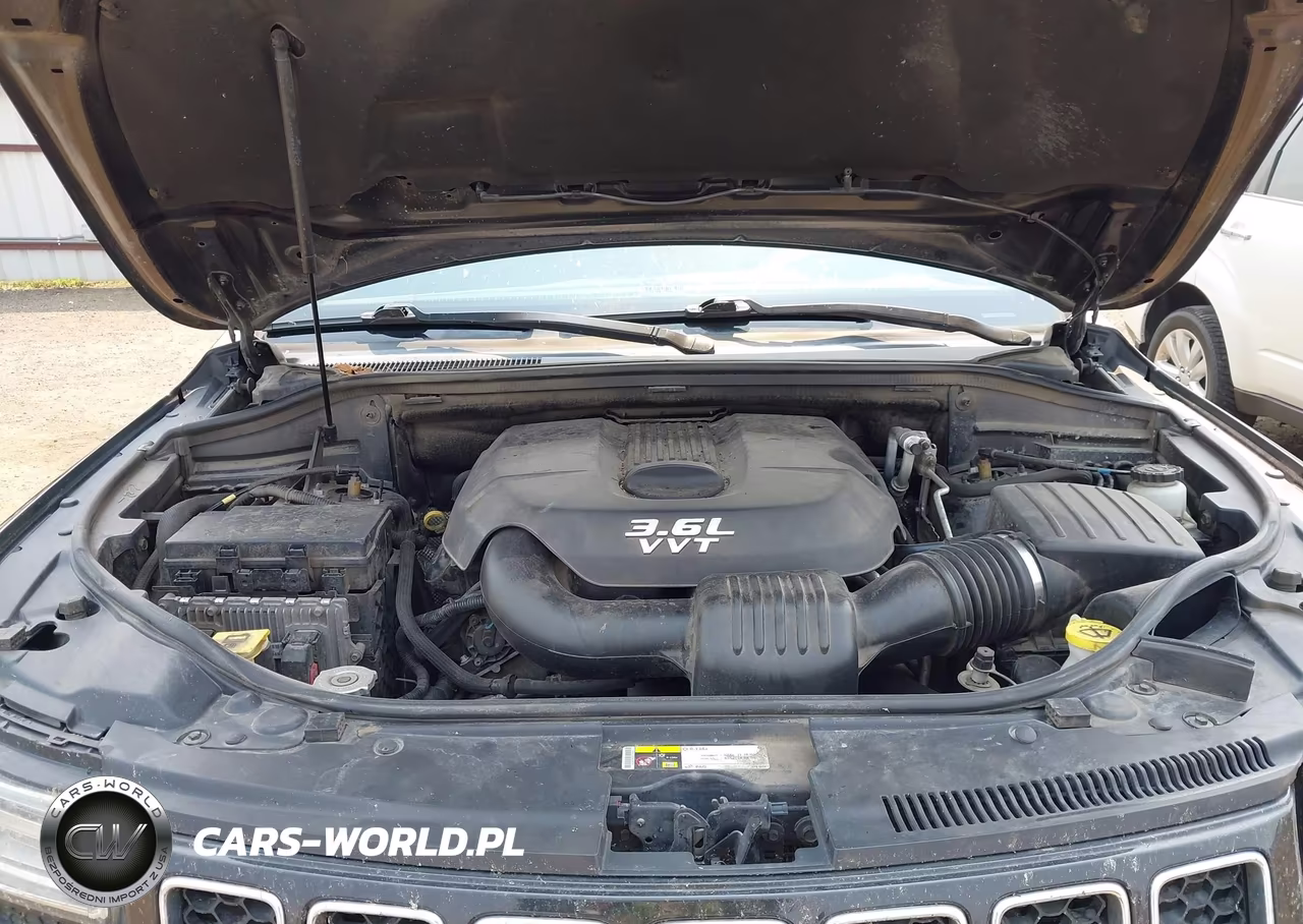 2014 Jeep Grand Cherokee Overland VIN:1C4RJFCG3EC162100 - 10