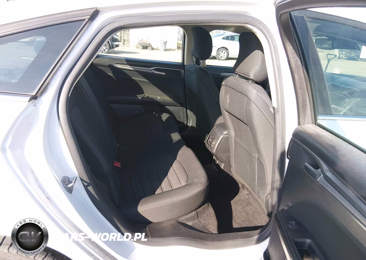 2019 Ford Fusion Se VIN:3FA6P0HD1KR284809 - 8