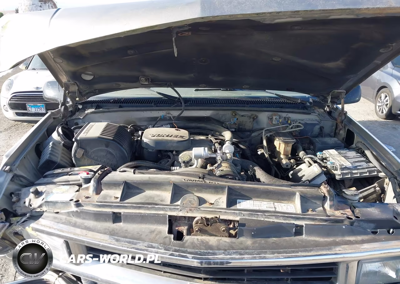 1999 Chevrolet Suburban VIN:1GNGK26J7XJ494566 - 10