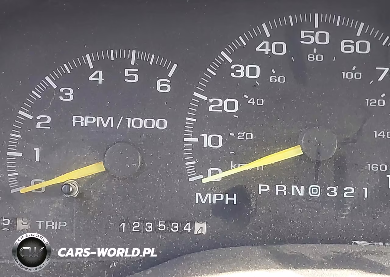 1999 Chevrolet Suburban VIN:1GNGK26J7XJ494566 - 16