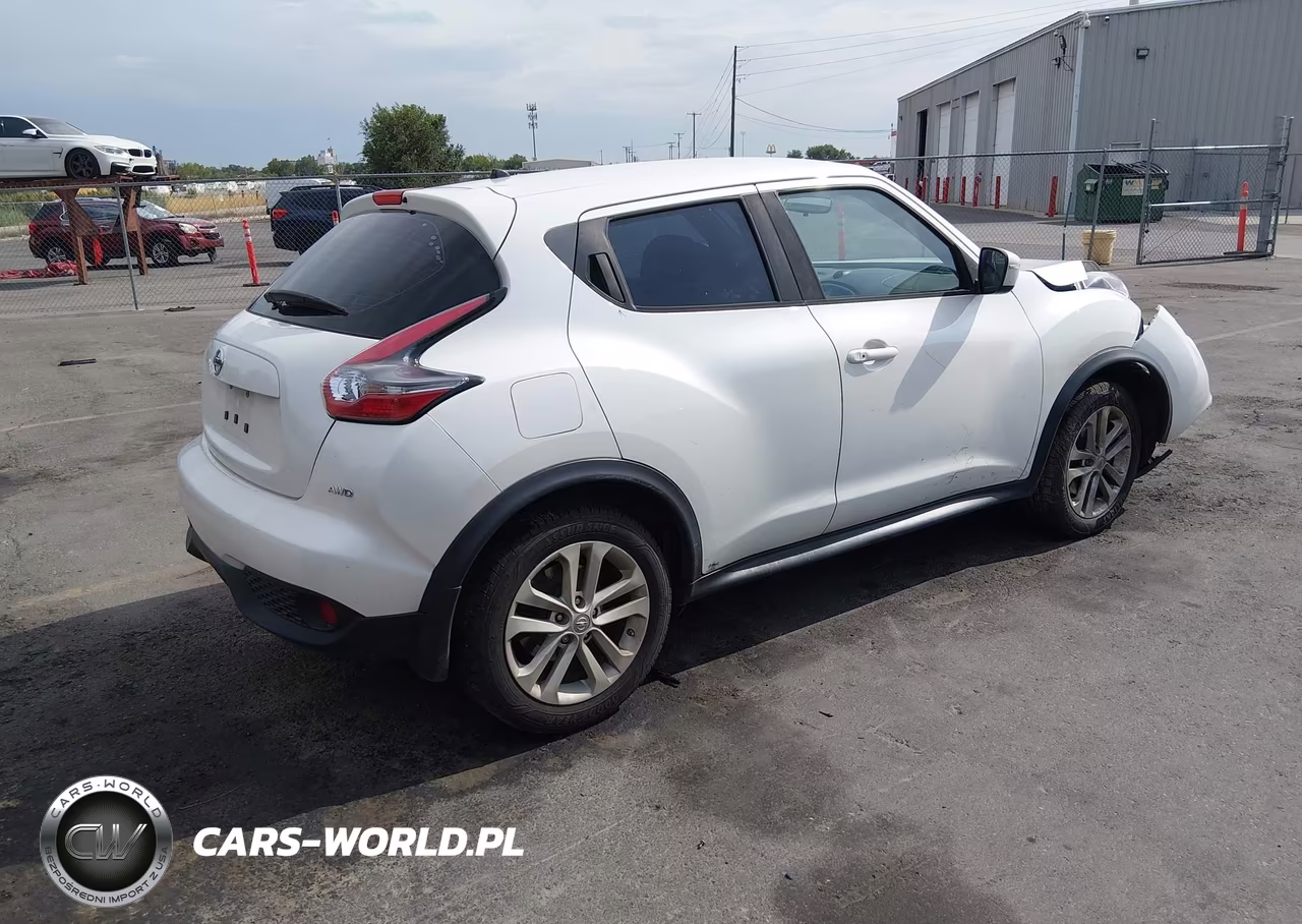 2015 Nissan Juke S VIN:JN8AF5MV1FT565990 - 4