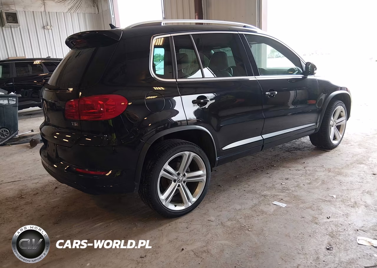 2016 Volkswagen Tiguan R-Line VIN:WVGAV7AX5GW060871 - 4