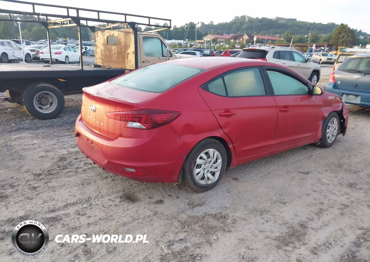 2019 Hyundai Elantra Se VIN:5NPD74LF7KH480130 - 4