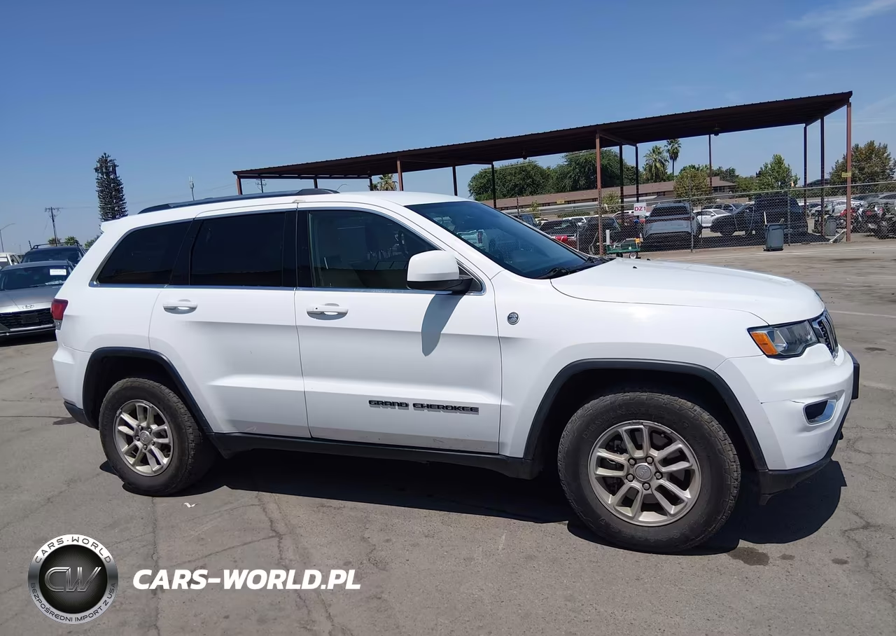 2020 Jeep Grand Cherokee Laredo E 4X4 VIN:1C4RJFAG7LC443977 - 17