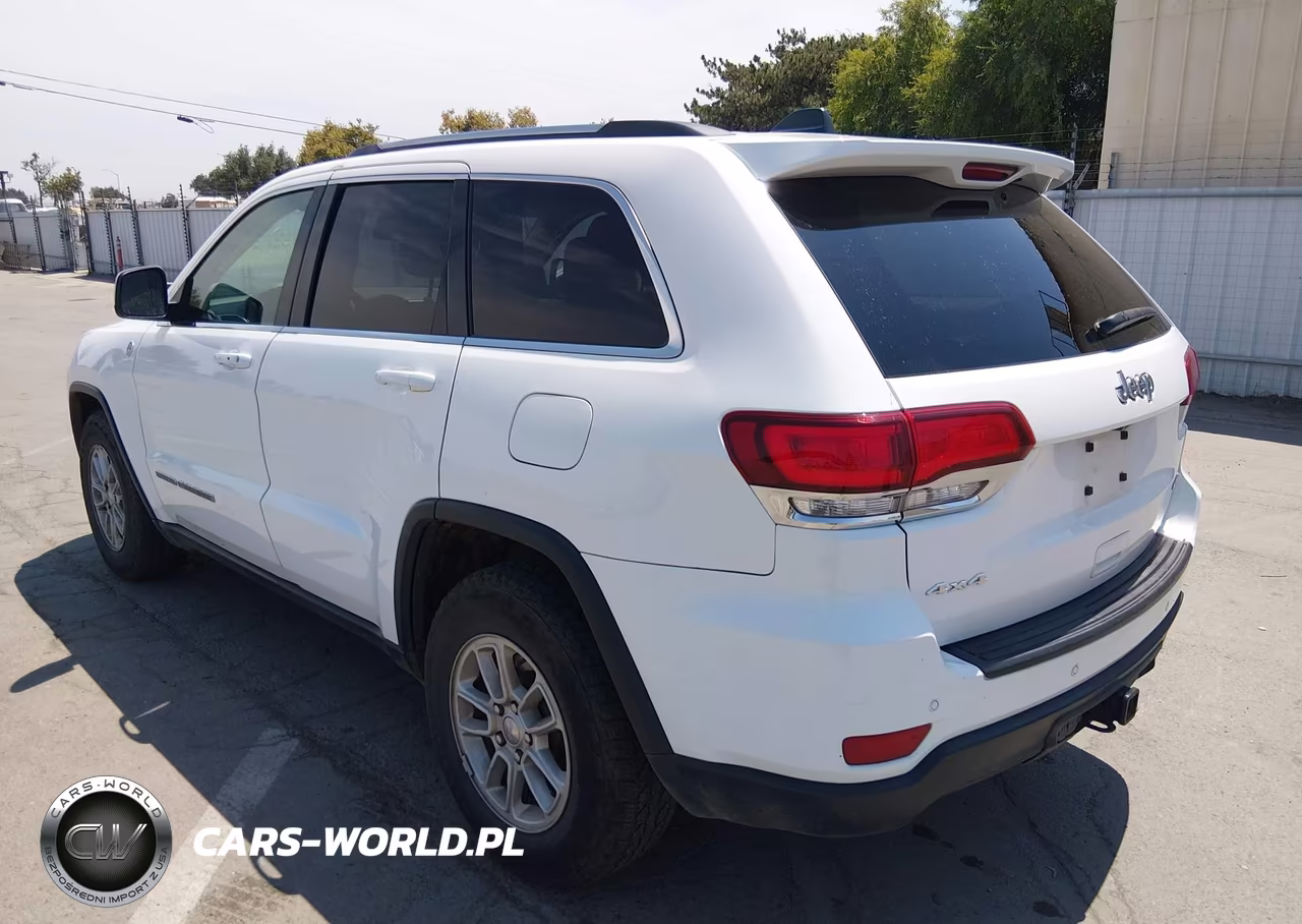 2020 Jeep Grand Cherokee Laredo E 4X4 VIN:1C4RJFAG7LC443977 - 3