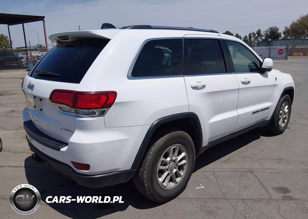 2020 Jeep Grand Cherokee Laredo E 4X4 VIN:1C4RJFAG7LC443977 - 4