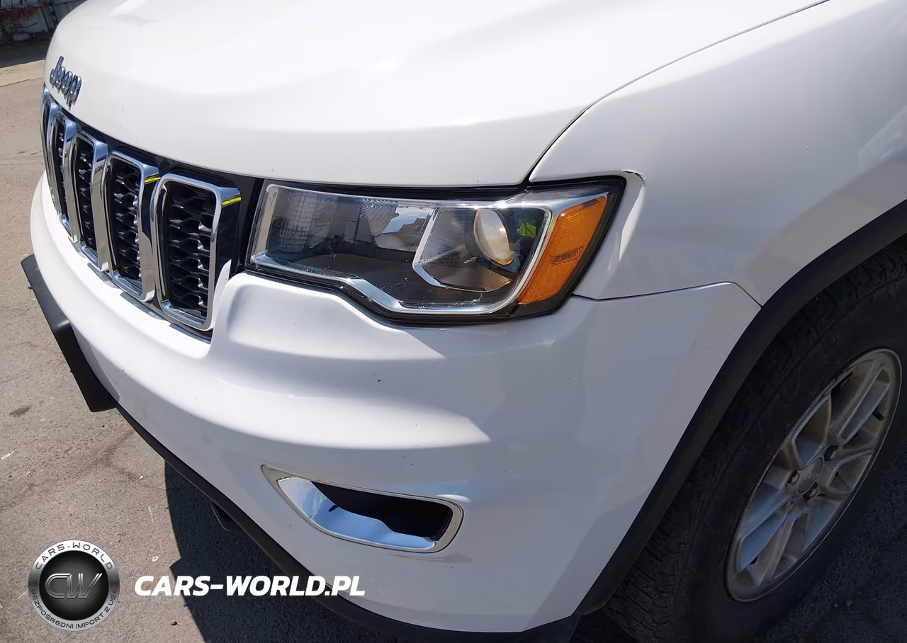 2020 Jeep Grand Cherokee Laredo E 4X4 VIN:1C4RJFAG7LC443977 - 6