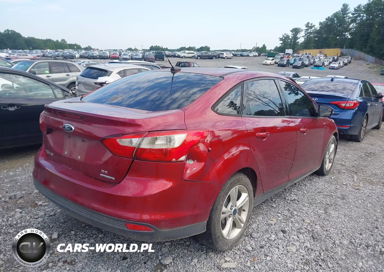 2014 Ford Focus Se VIN:1FADP3F21EL243772 - 4