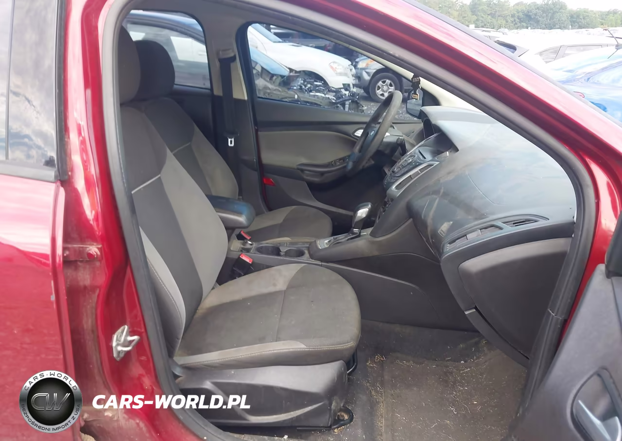 2014 Ford Focus Se VIN:1FADP3F21EL243772 - 5