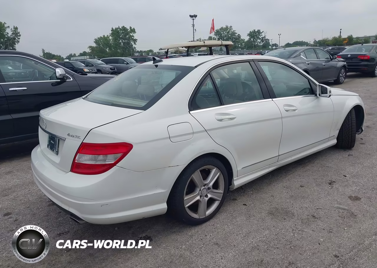 2010 Mercedes-Benz C 300 Sport 4Matic VIN:WDDGF8BB6AR125176 - 4