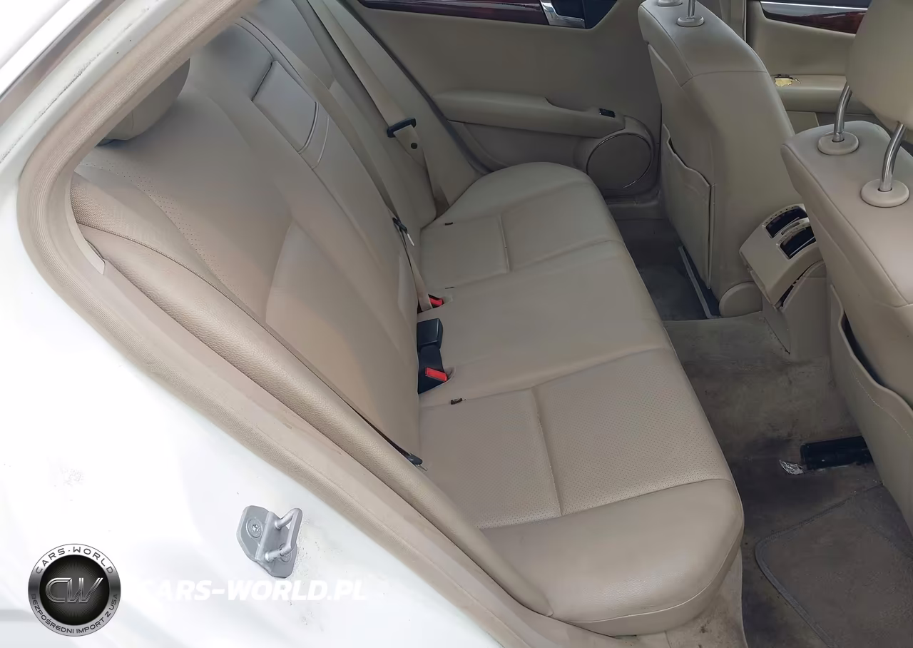 2010 Mercedes-Benz C 300 Sport 4Matic VIN:WDDGF8BB6AR125176 - 8